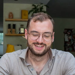Mike van Cardify